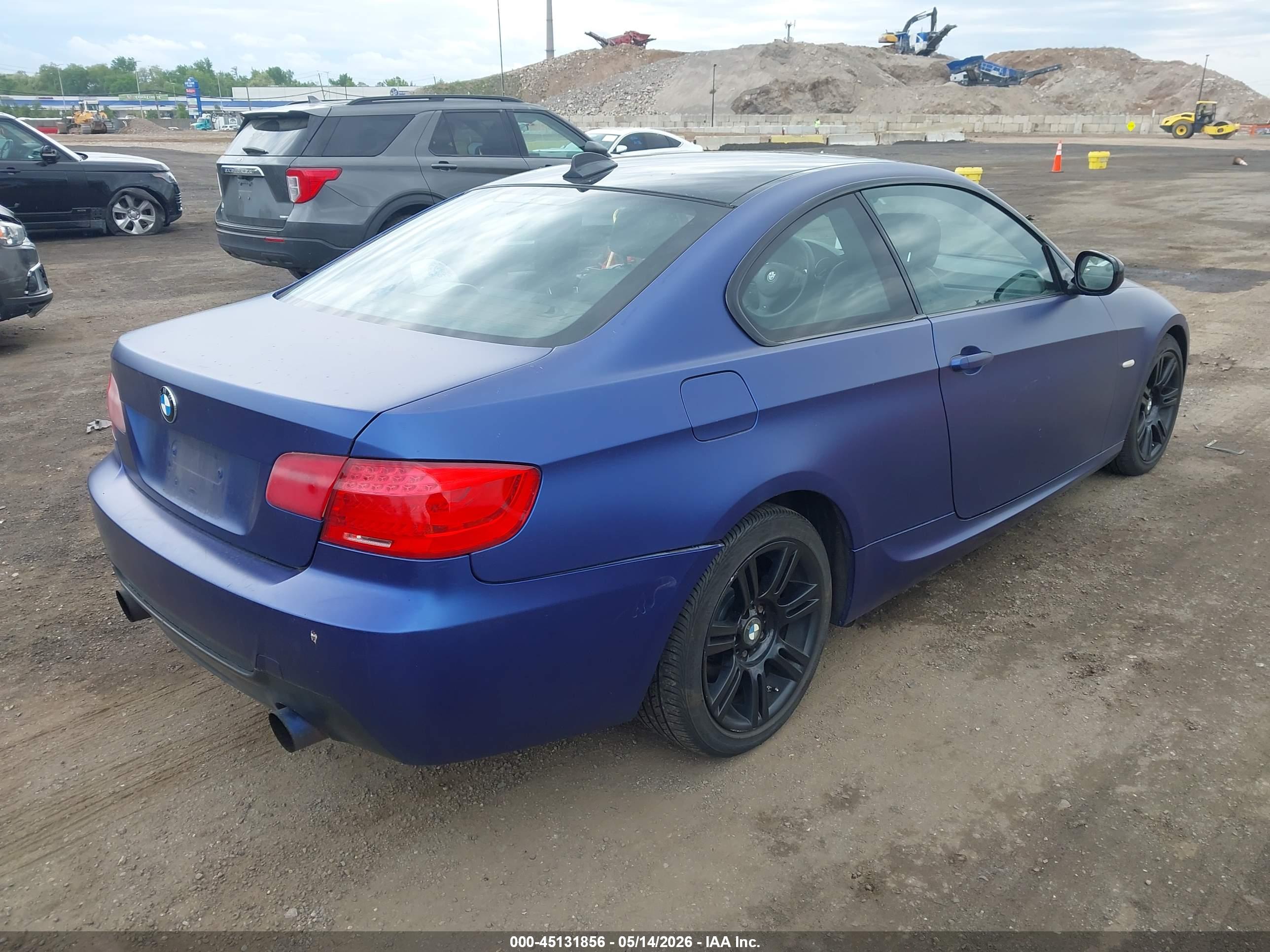 2012 BMW 3er — VIN WBAKF9C50CE858950 — photo 4