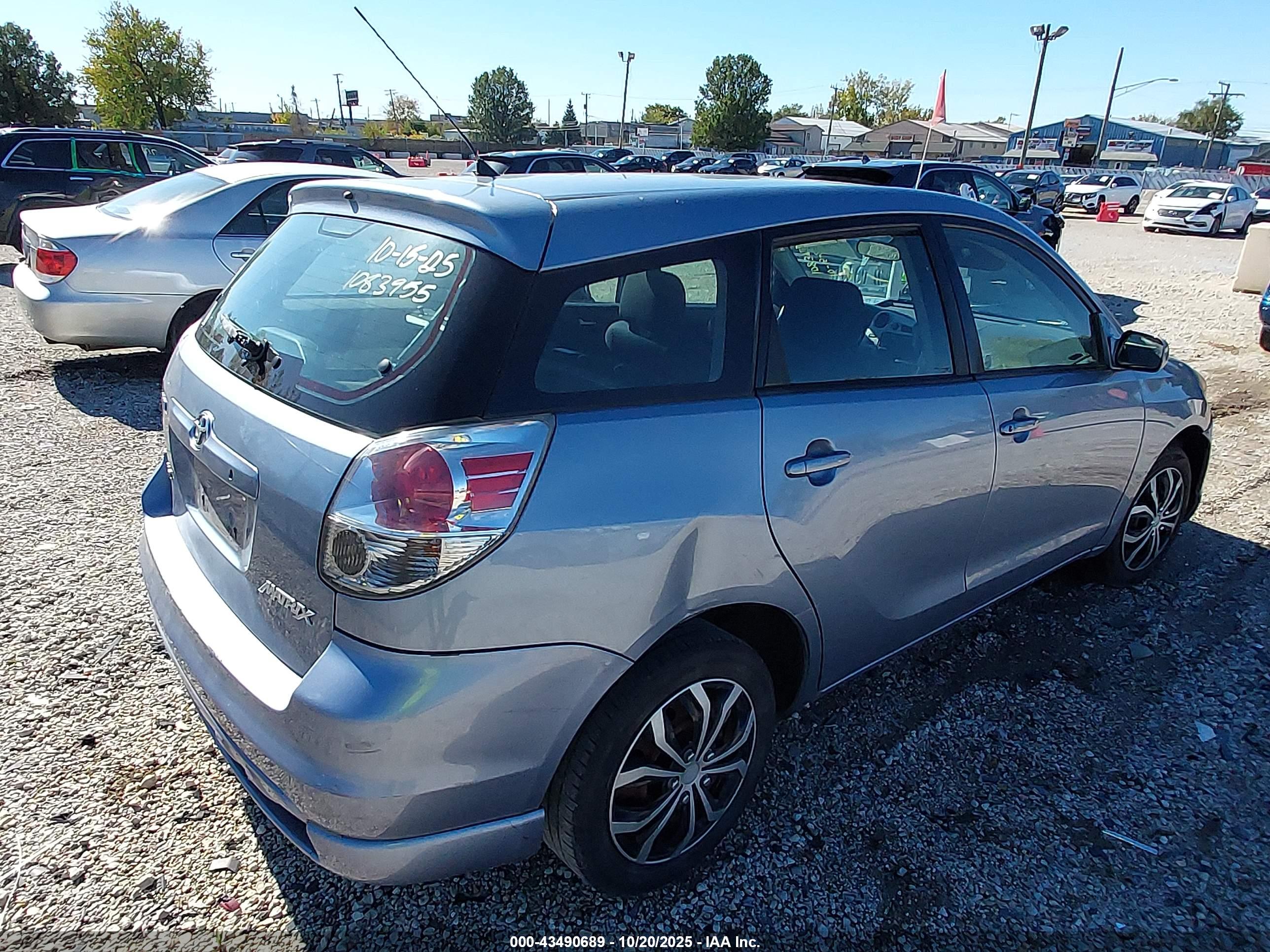 2008 TOYOTA Matrix — VIN 2T1KR32E08C695798 — photo 4