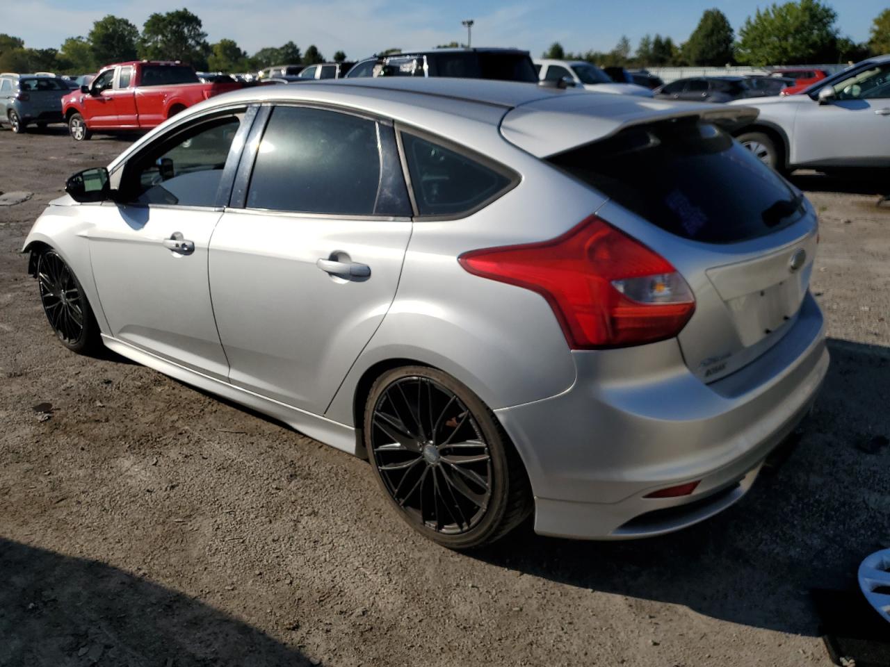 2014 FORD Focus — VIN 1FADP3L91EL173613 — photo 2
