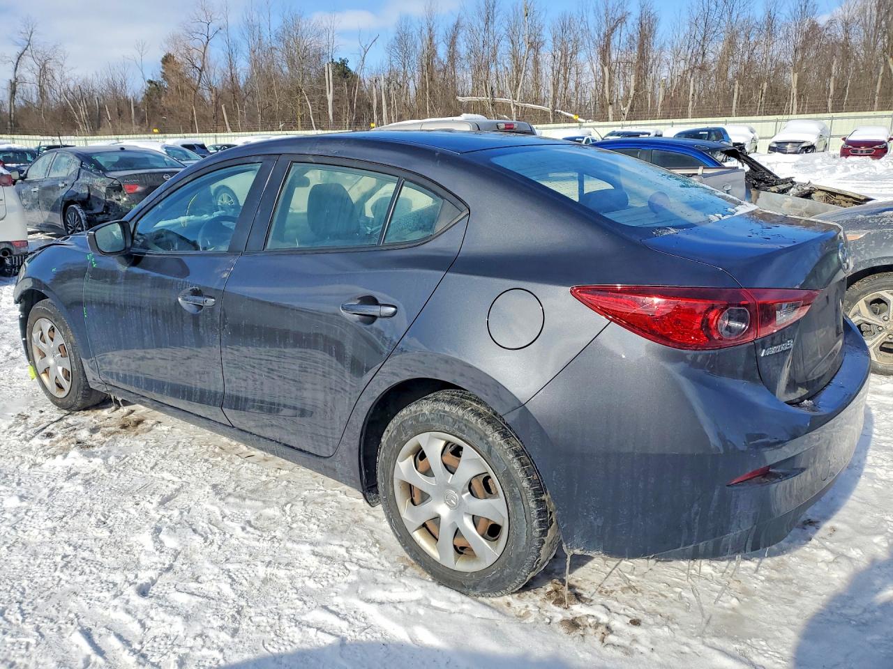 2016 MAZDA 3 — VIN JM1BM1T70G1284679 — photo 2