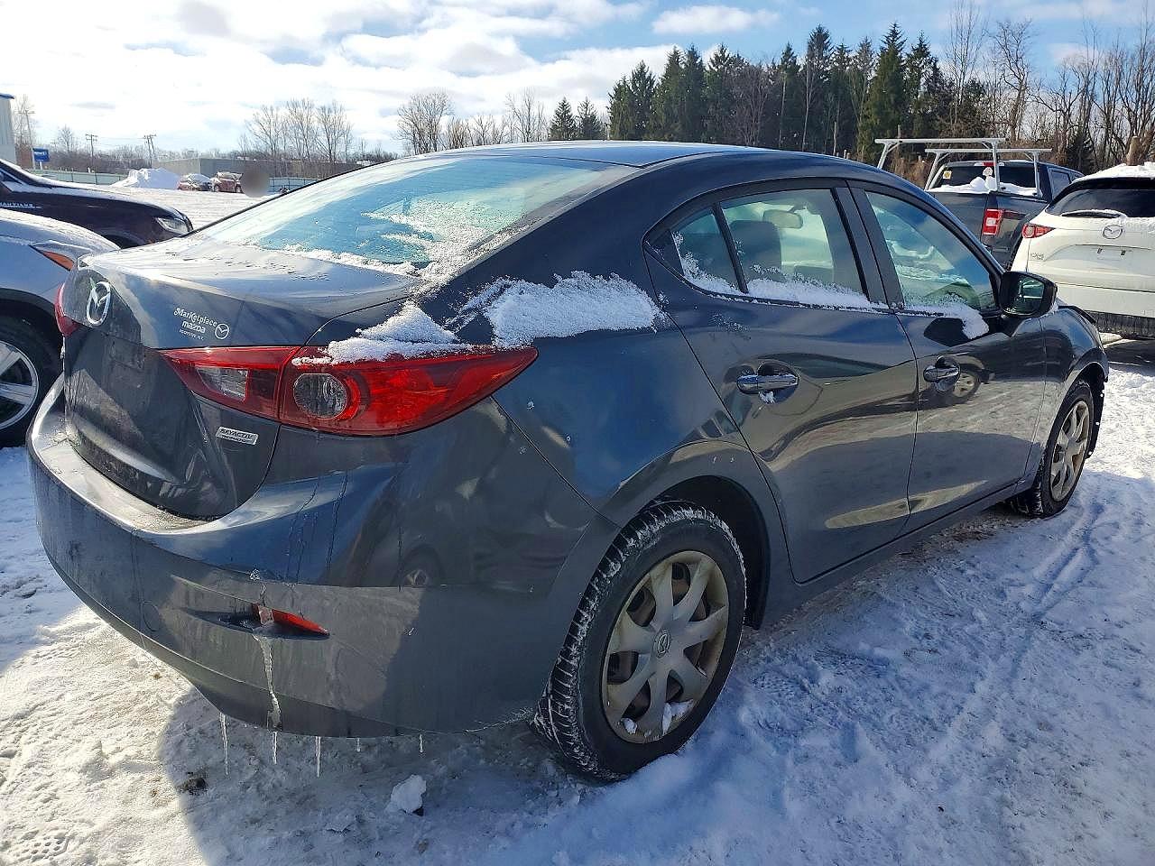 2016 MAZDA 3 — VIN JM1BM1T70G1284679 — photo 3