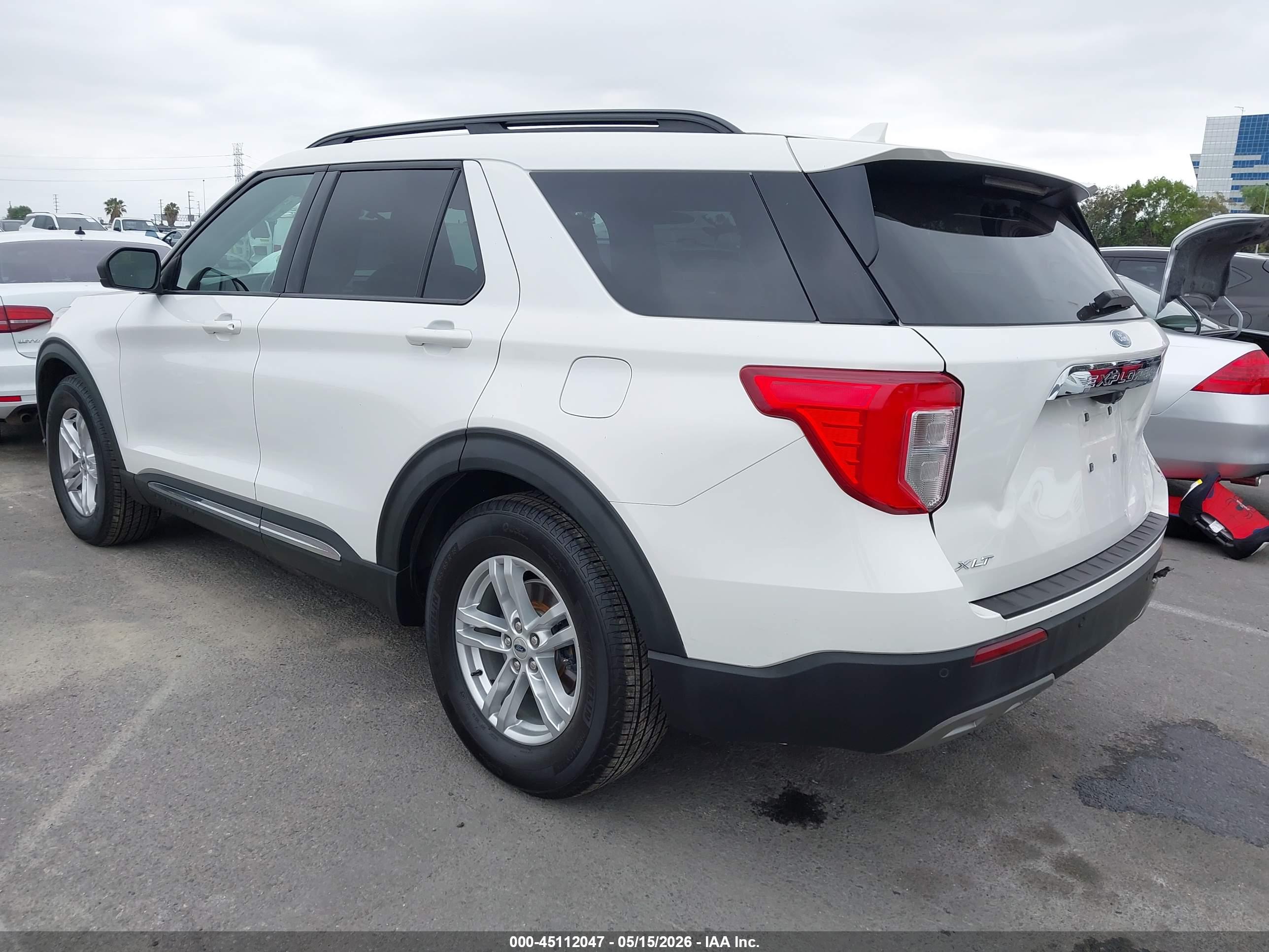 2022 FORD Explorer — VIN 1FMSK7DH6NGB38261 — photo 3