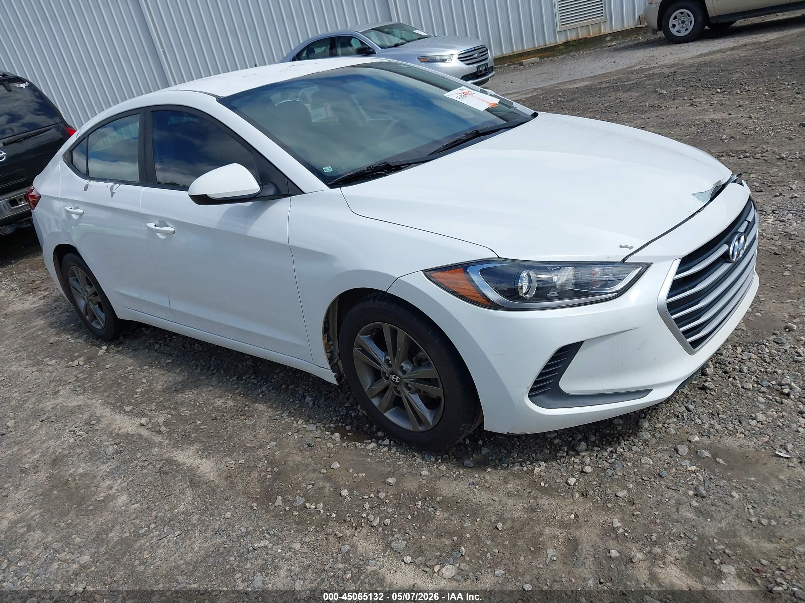 2017 HYUNDAI Elantra — VIN 5NPD84LF5HH045693 — photo 1 of 18