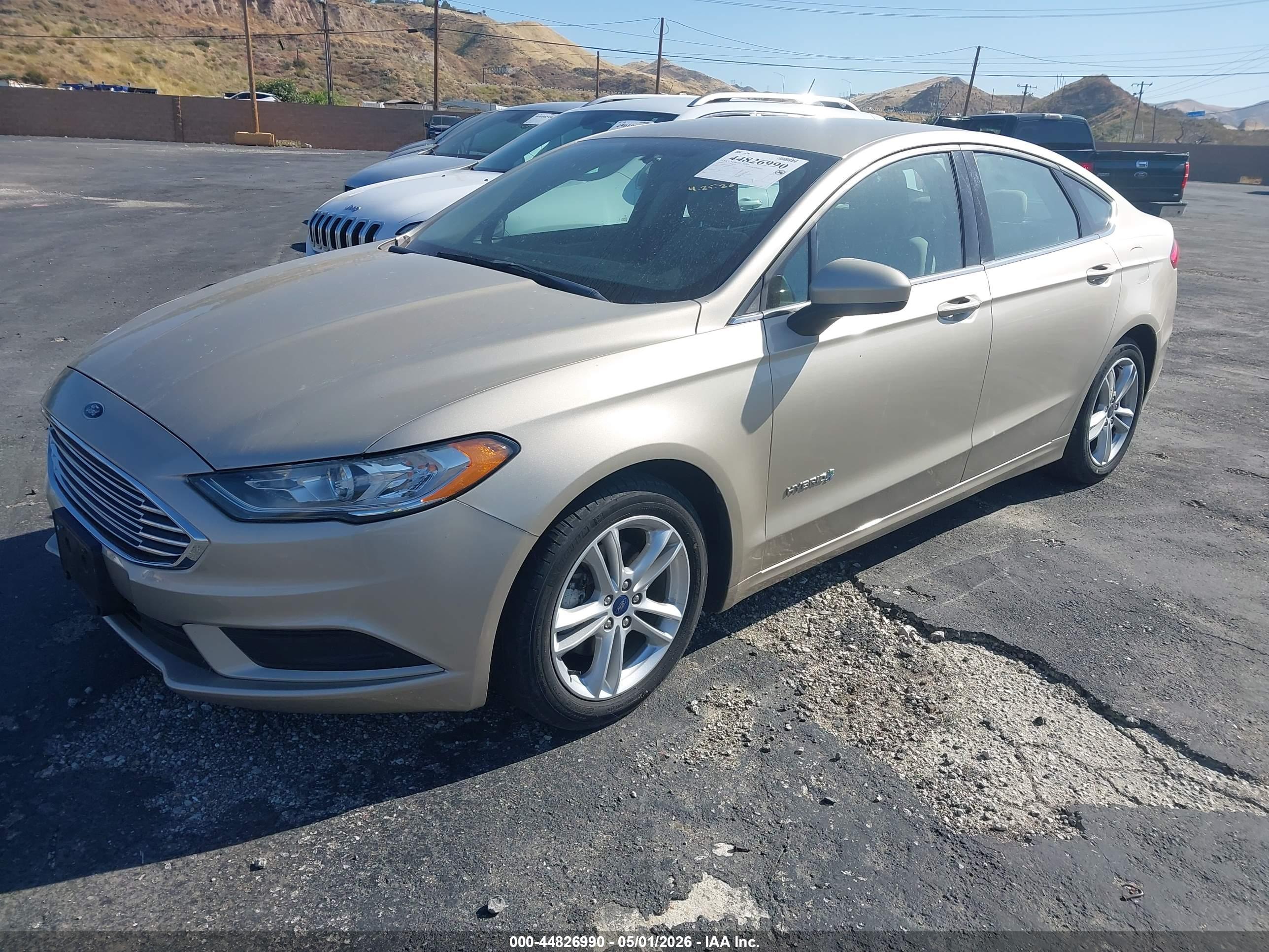 2018 FORD Fusion — VIN 3FA6P0UU5JR209437 — photo 2