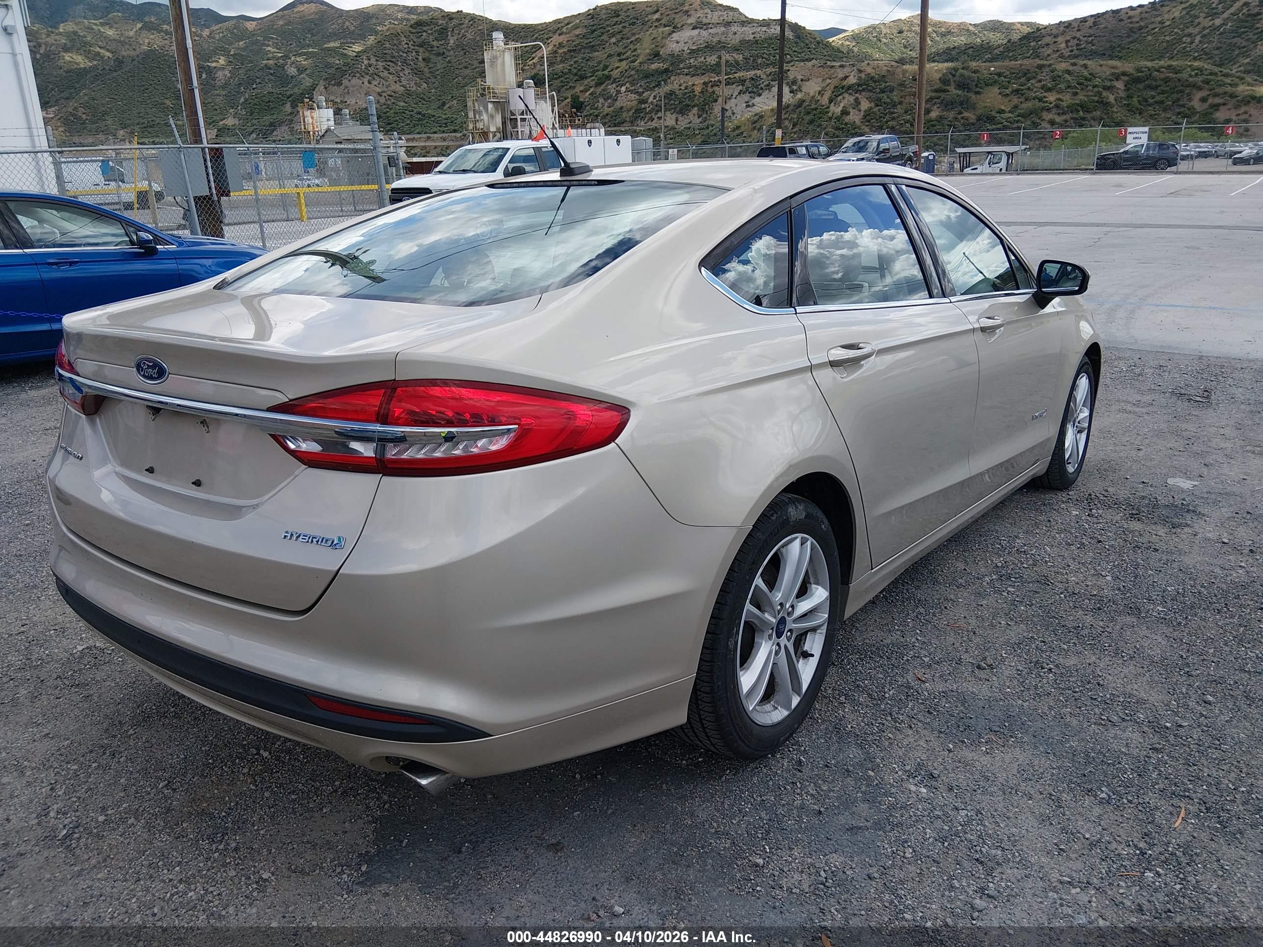2018 FORD Fusion — VIN 3FA6P0UU5JR209437 — photo 4