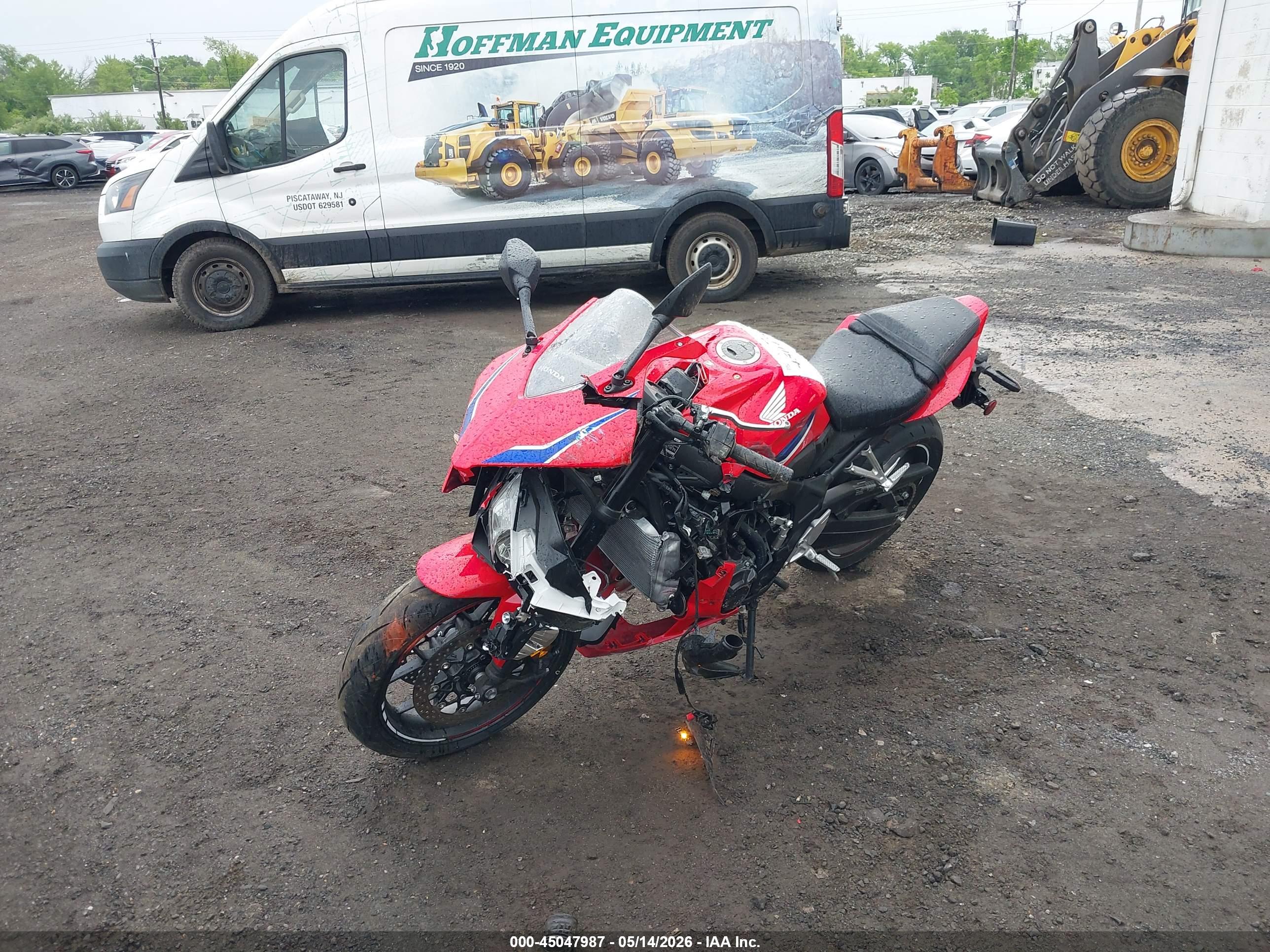 2025 HONDA cbr — VIN MLHRH1556S5101007 — photo 2