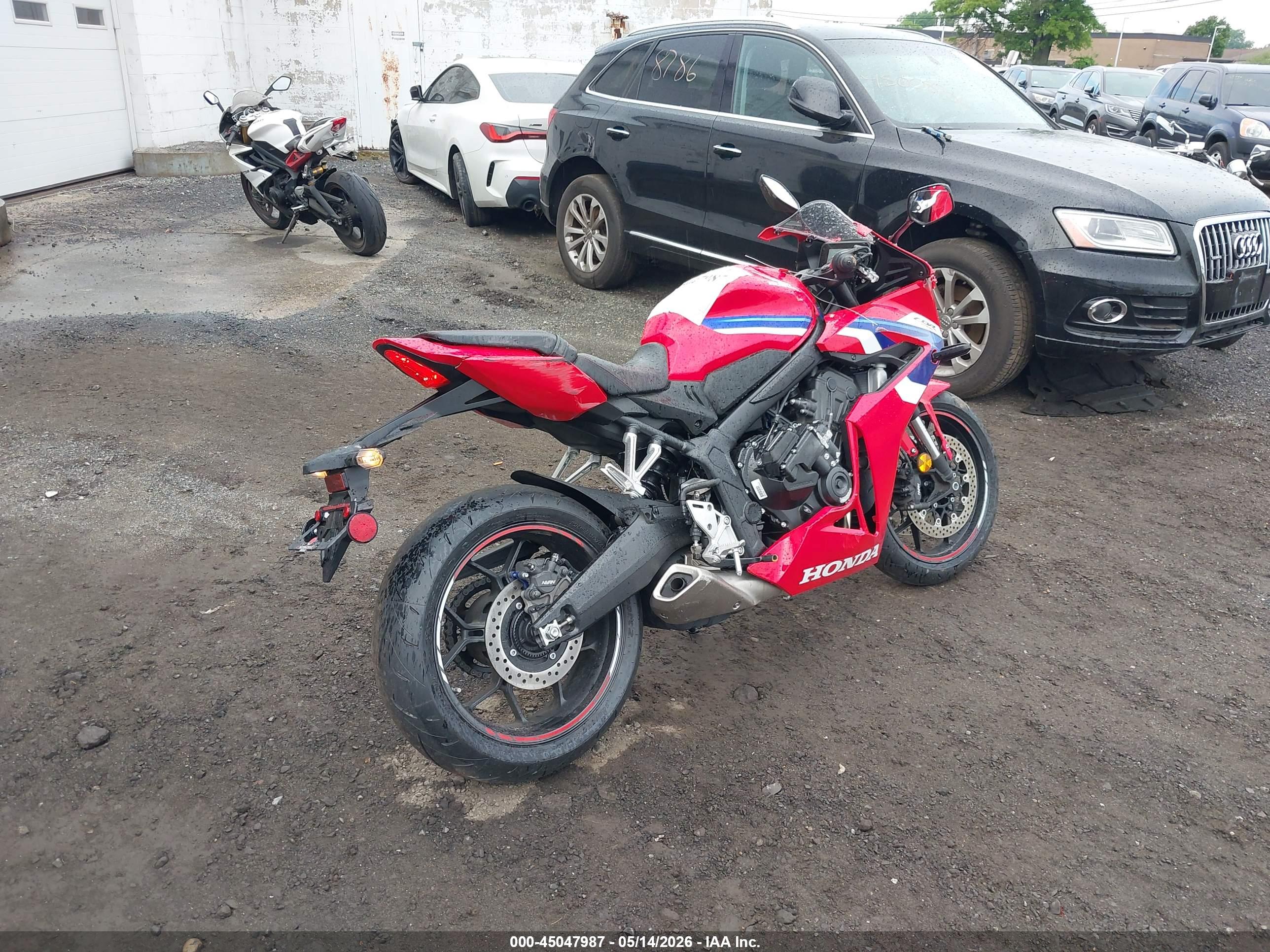 2025 HONDA cbr — VIN MLHRH1556S5101007 — photo 4
