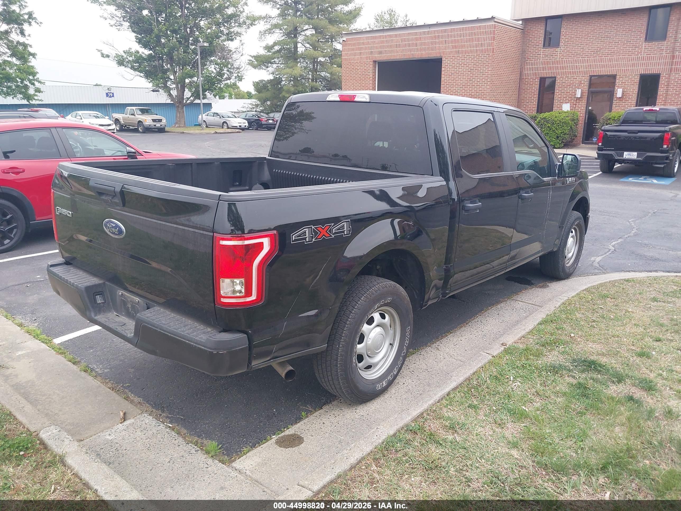 2017 FORD F-150 — VIN 1FTEW1E82HKE26152 — photo 4