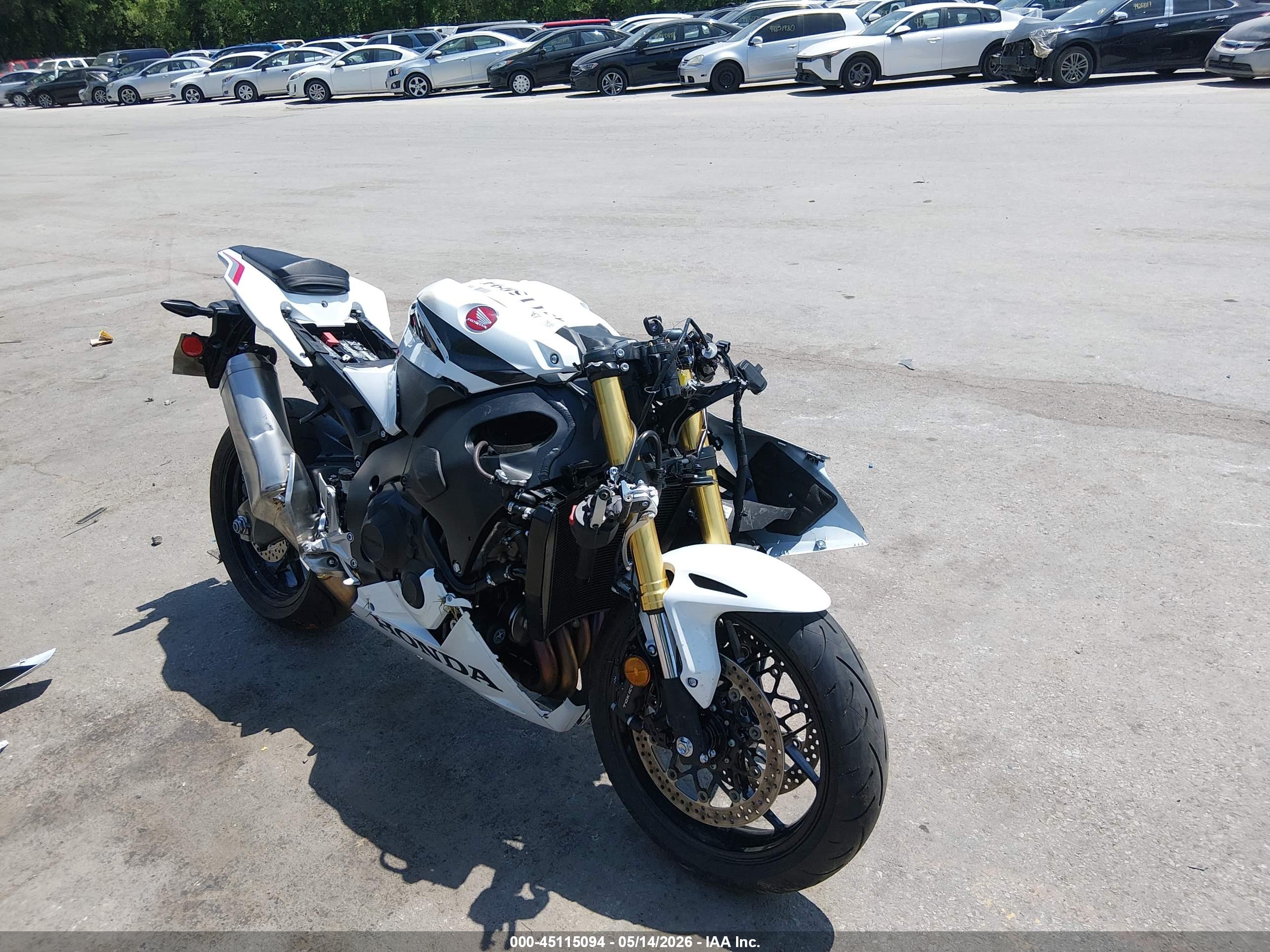 2026 HONDA cbr — VIN JH2SC7715TK900089 — photo 1 of 14
