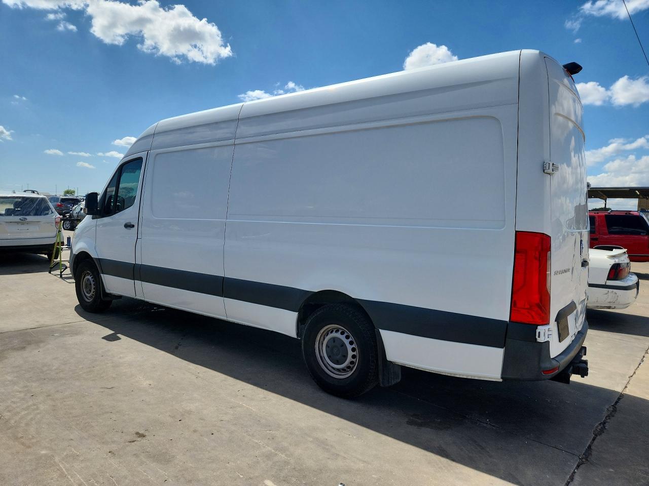 2020 MERCEDES-BENZ Sprinter — VIN W1W4ECHY2LT039419 — photo 2