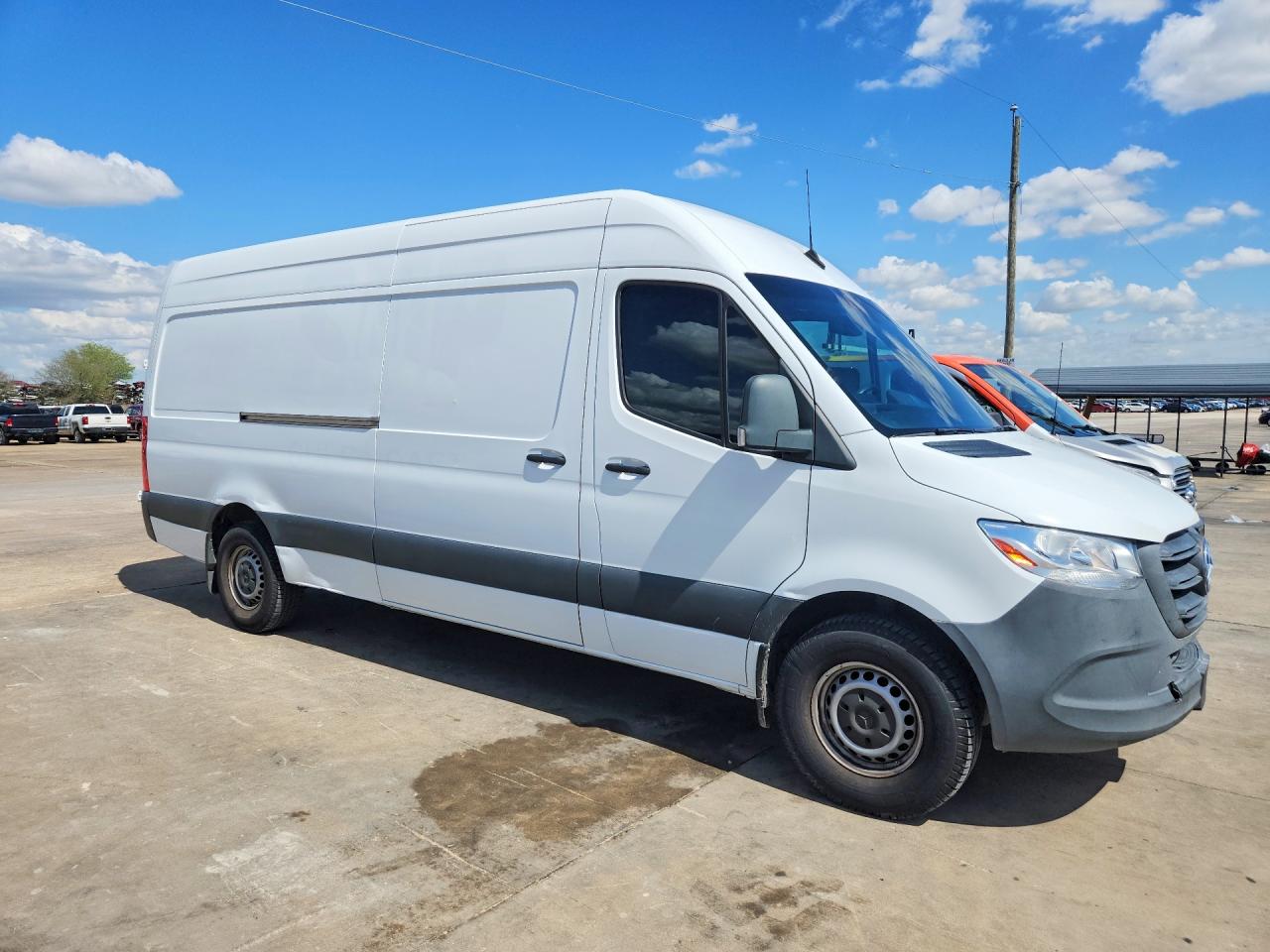 2020 MERCEDES-BENZ Sprinter — VIN W1W4ECHY2LT039419 — photo 4