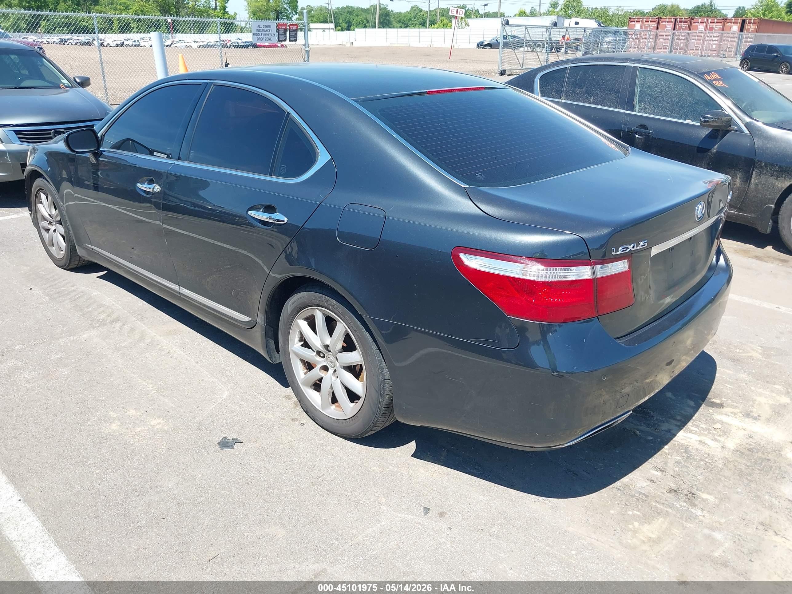 2008 LEXUS LS — VIN JTHBL46F885075111 — photo 3