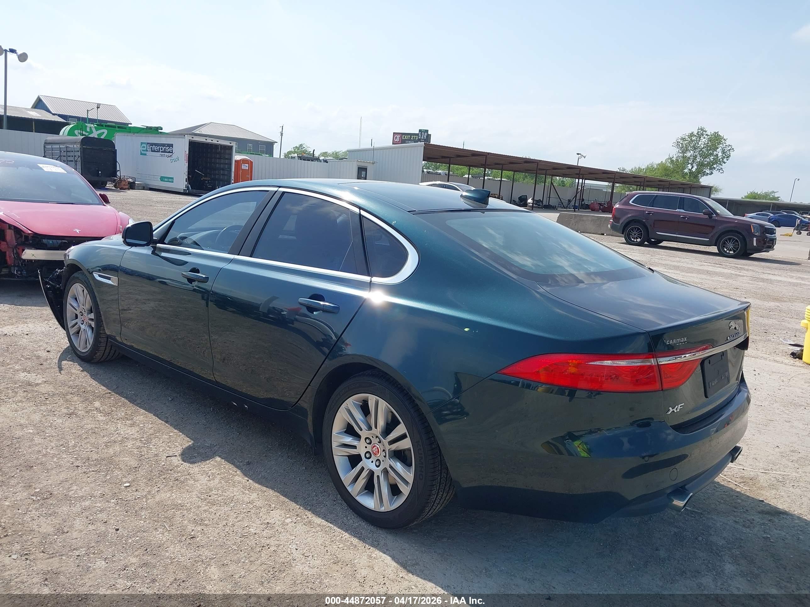 2016 JAGUAR XF — VIN SAJBD4BV4GCY08178 — photo 3