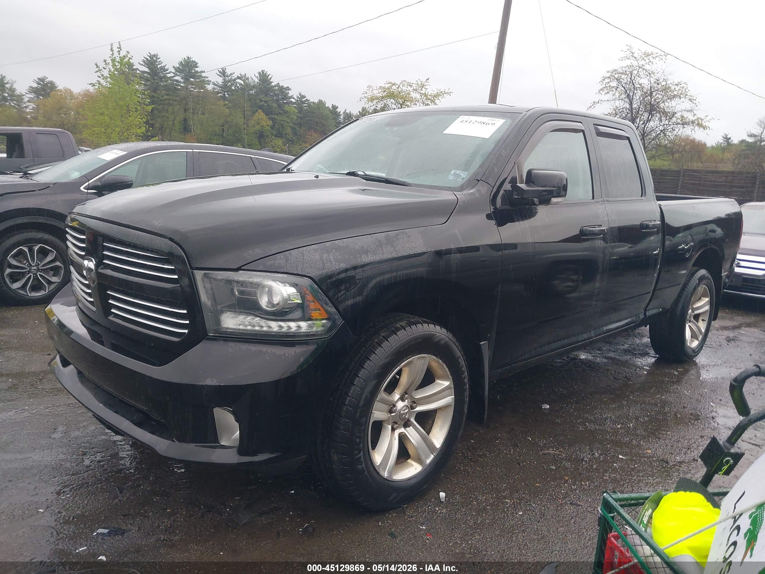 2013 RAM 1500 — VIN 1C6RR7HT3DS636577 — photo 2