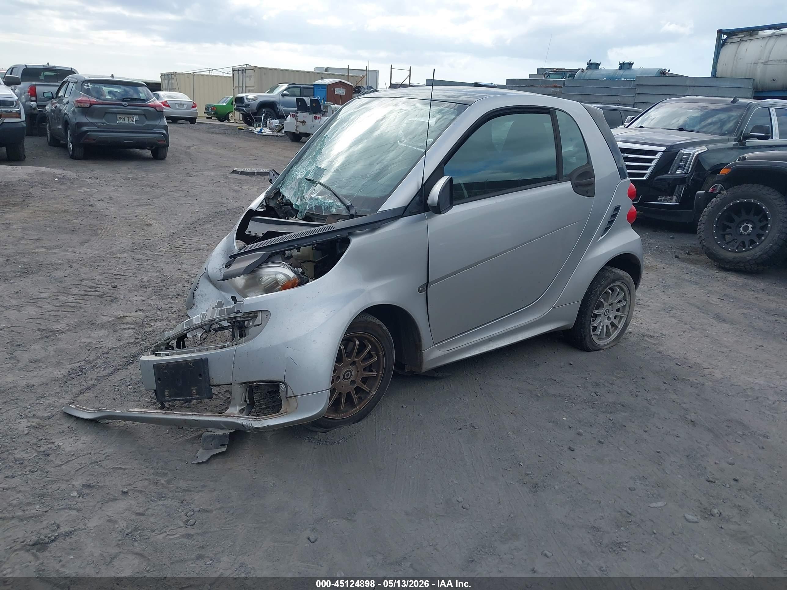 2013 SMART Fortwo — VIN WMEEJ3BA2DK680991 — photo 2