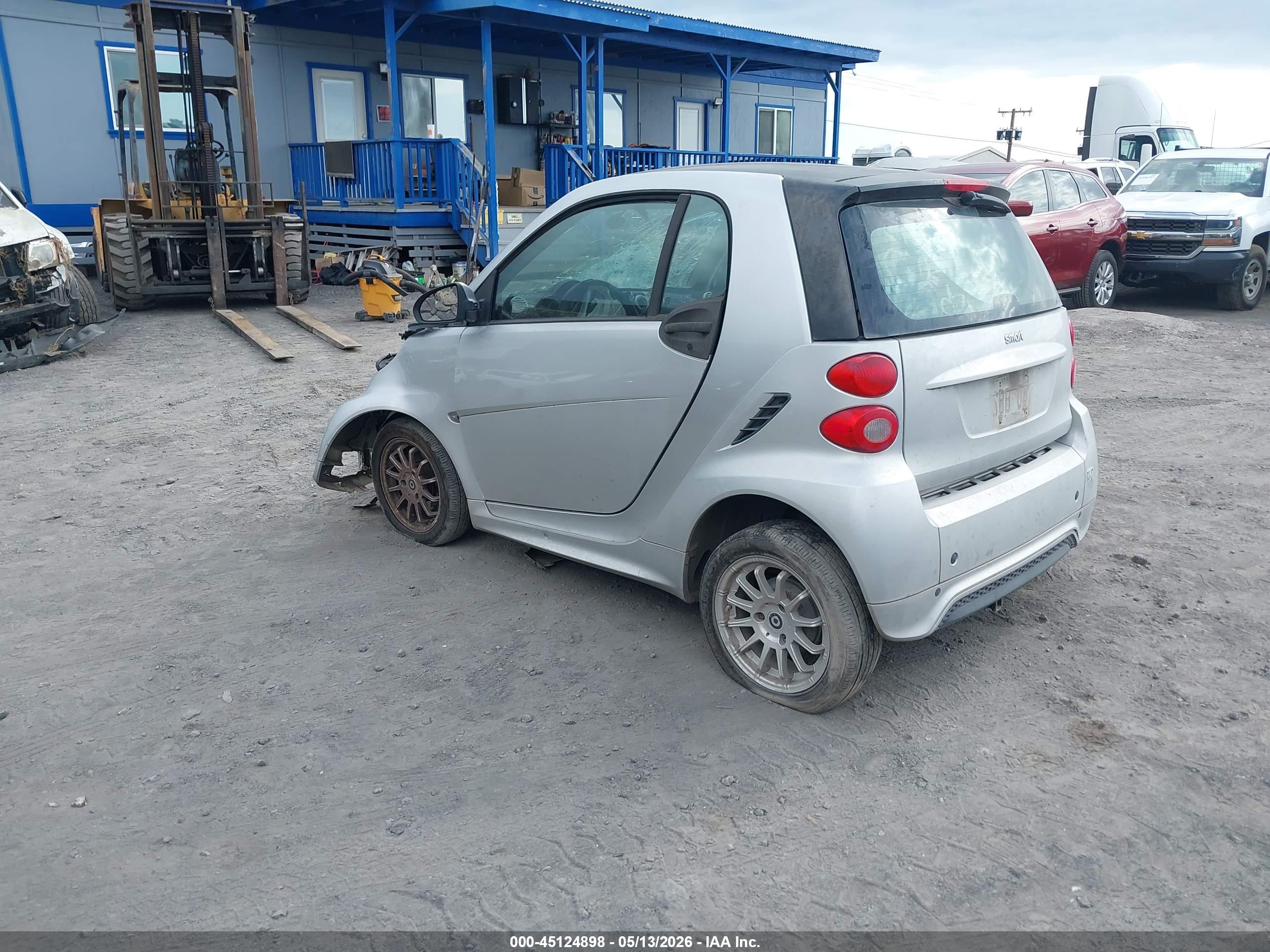 2013 SMART Fortwo — VIN WMEEJ3BA2DK680991 — photo 3
